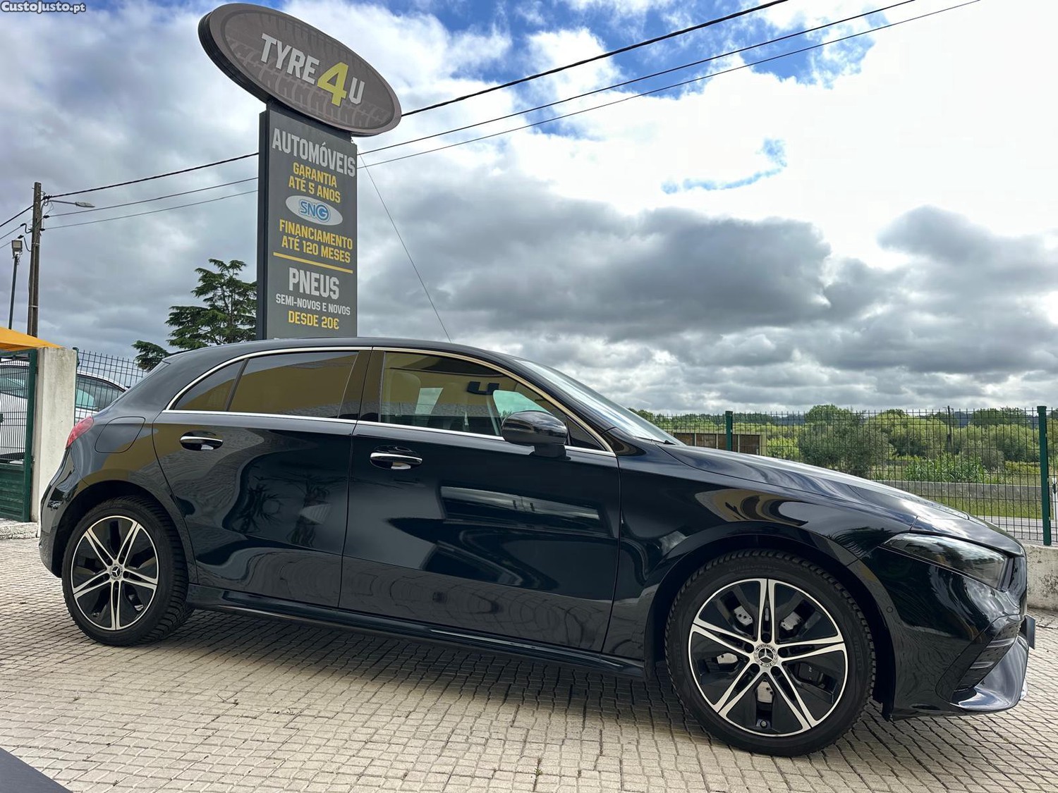 Mercedes-Benz A 250 e AMG Line — fotografia 4