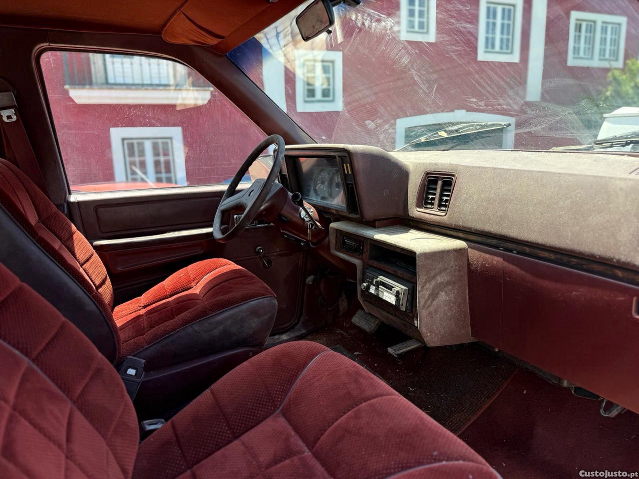 Dodge Caravan 1987 — fotografia 7