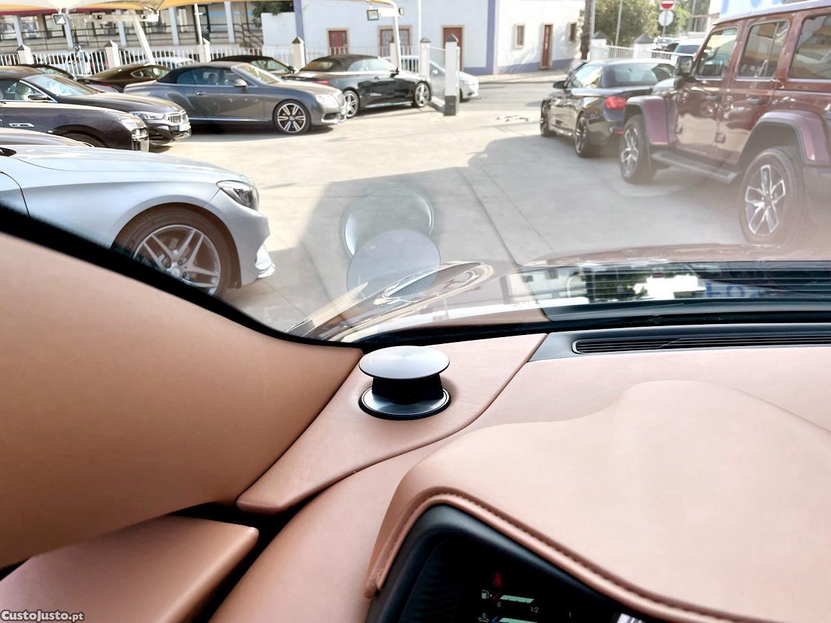 Aston Martin Volante DB11 — fotografia 44