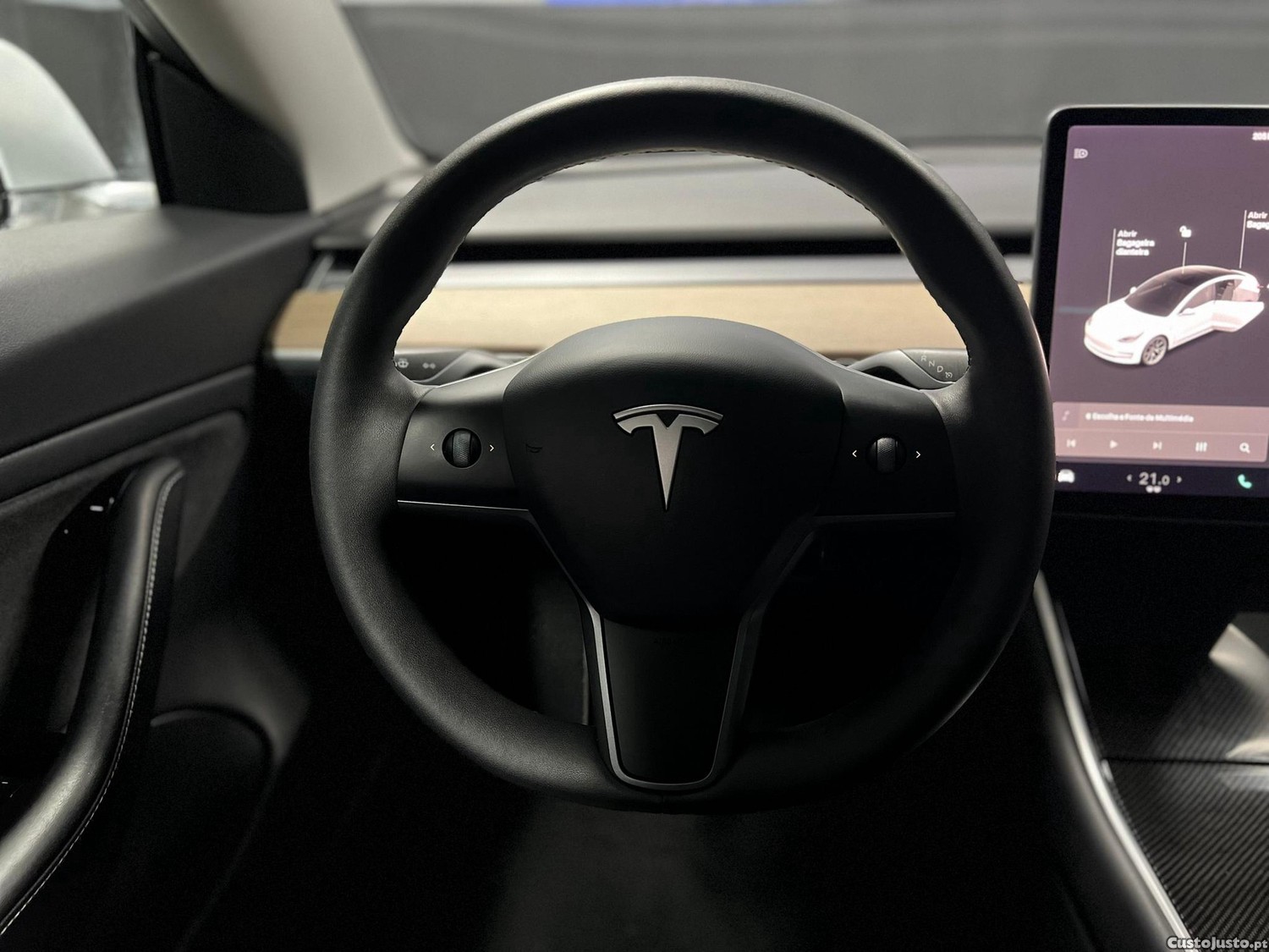 Tesla Model 3 Long-Range Dual Motor AWD — fotografia 3