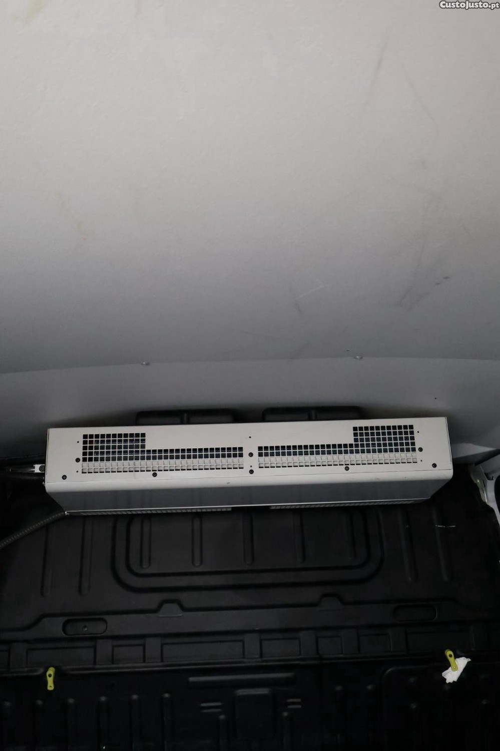 Peugeot Partner 1.5 Hdi 3 Lugares — fotografia 3