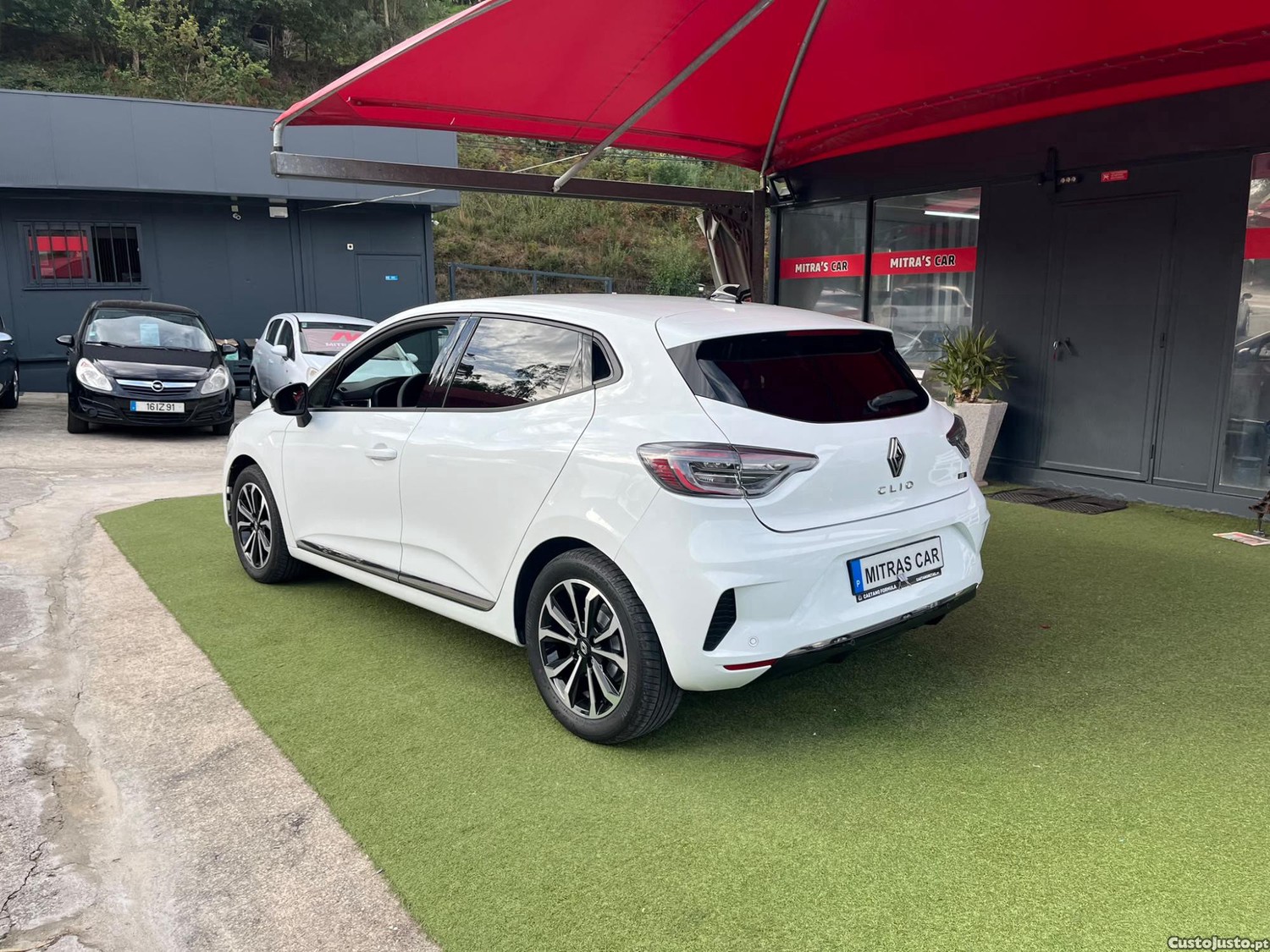Renault Clio 1.6 E-TECH 145 Hybrid | APENAS 10 000 KM's - 24 foto 3