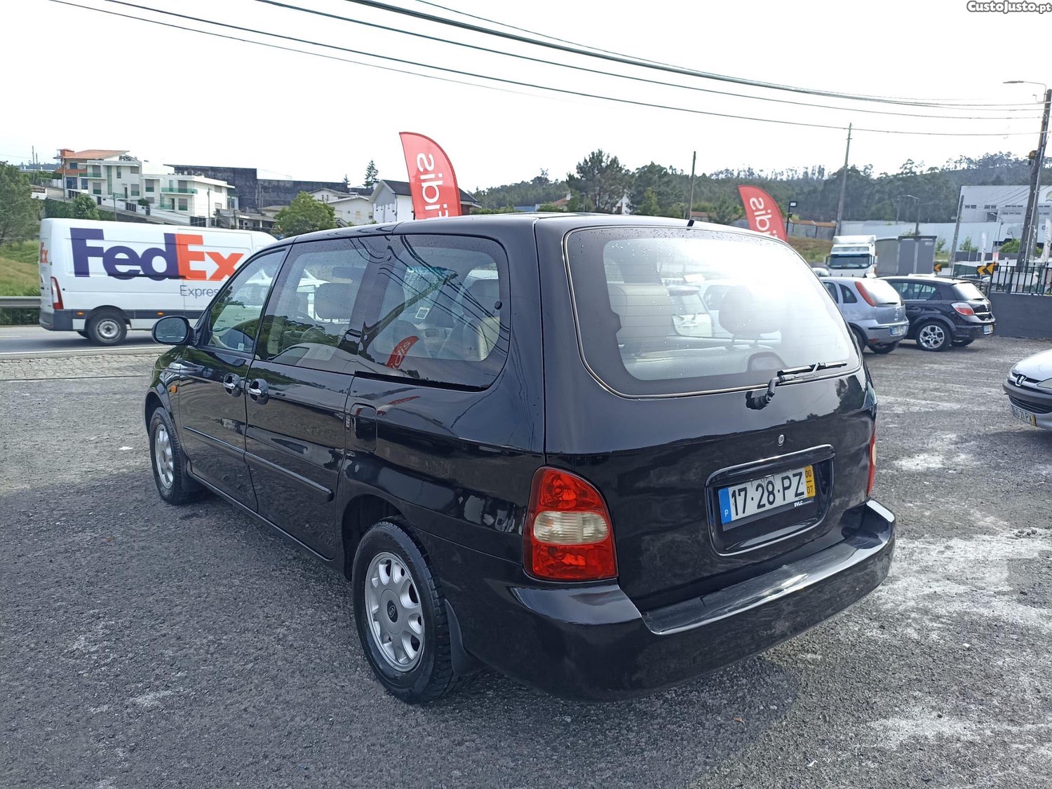 Kia Carnival 2.9 CRDI 7 Lug — fotografia 20