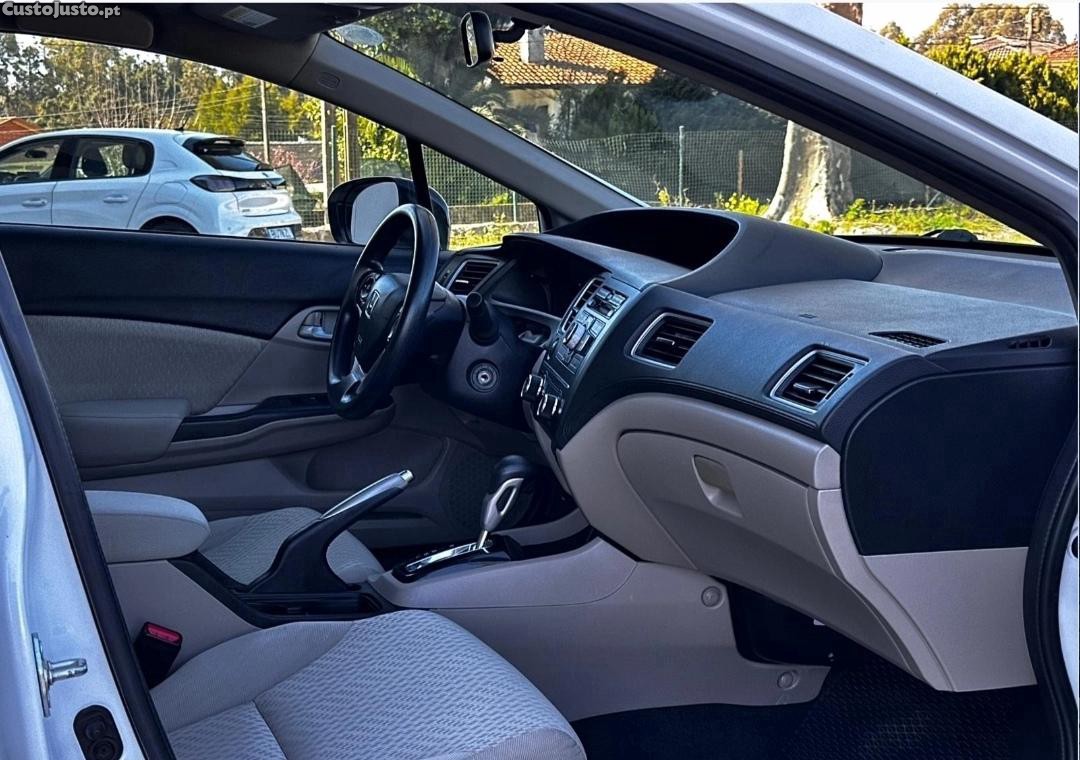 Honda Civic Sedan - 20 — photo 2