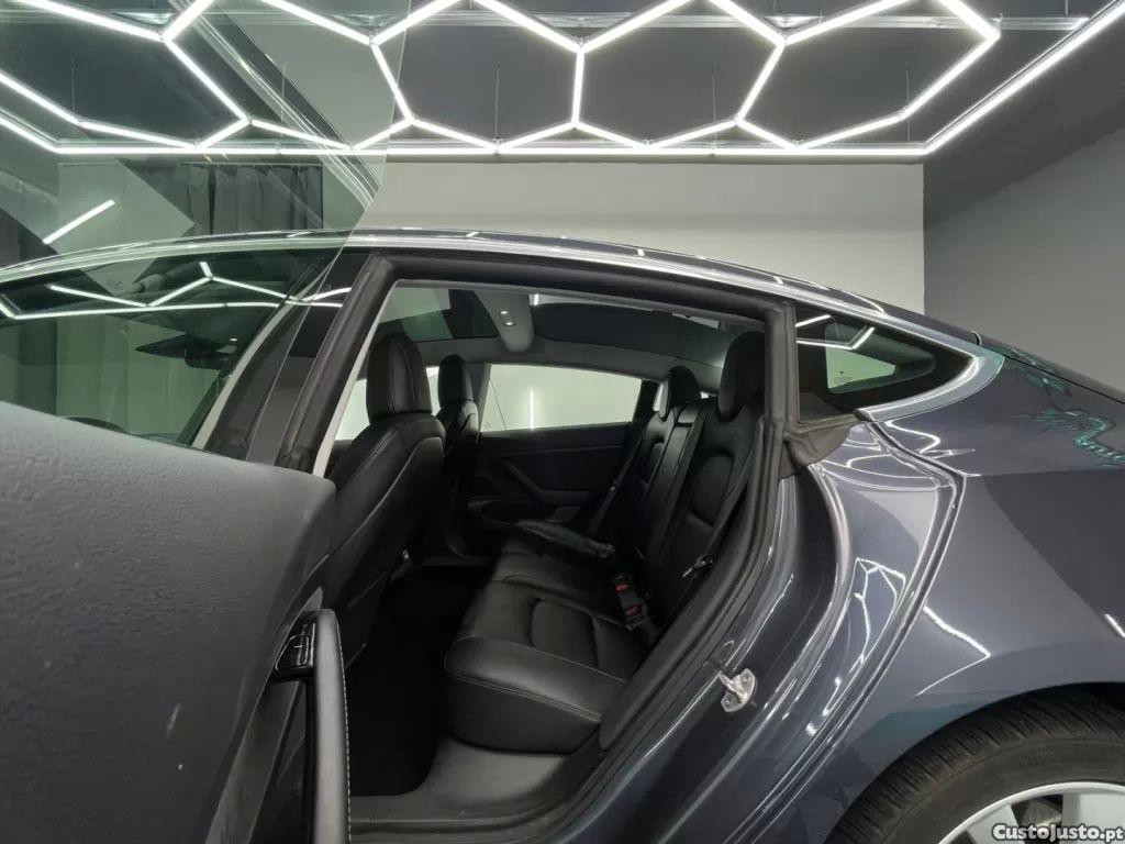 Tesla Model 3 Standard rwd plus — fotografia 11