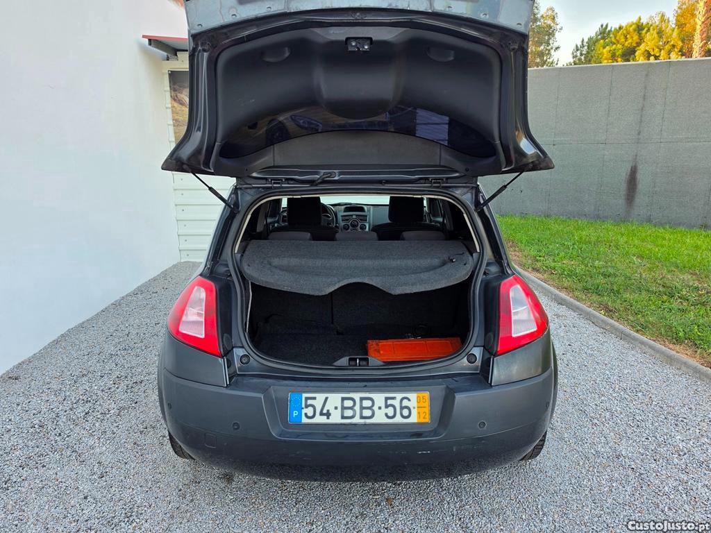 Renault Mégane 1.5Dci 106cv 12/2005 - 05 foto 5