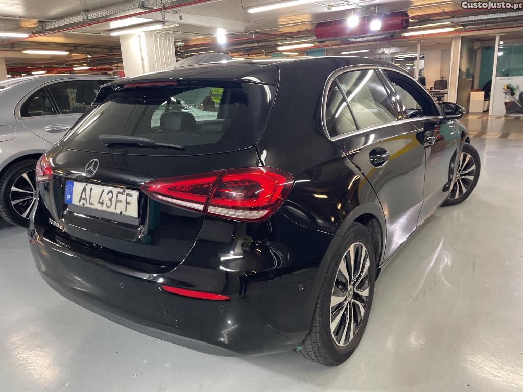 Mercedes-Benz A 180 d Style Plus Auto 2.0 116cv — fotografia 27