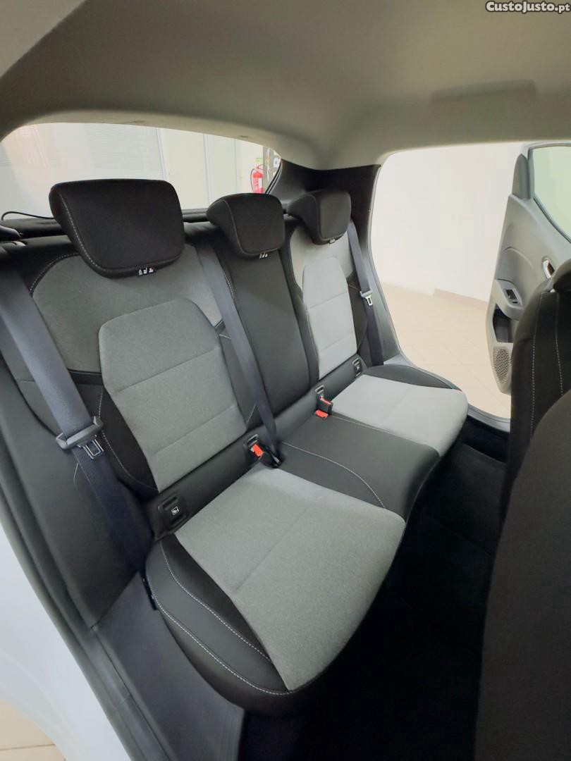 Renault Clio 1.0 TCe Evolution — fotografia 3