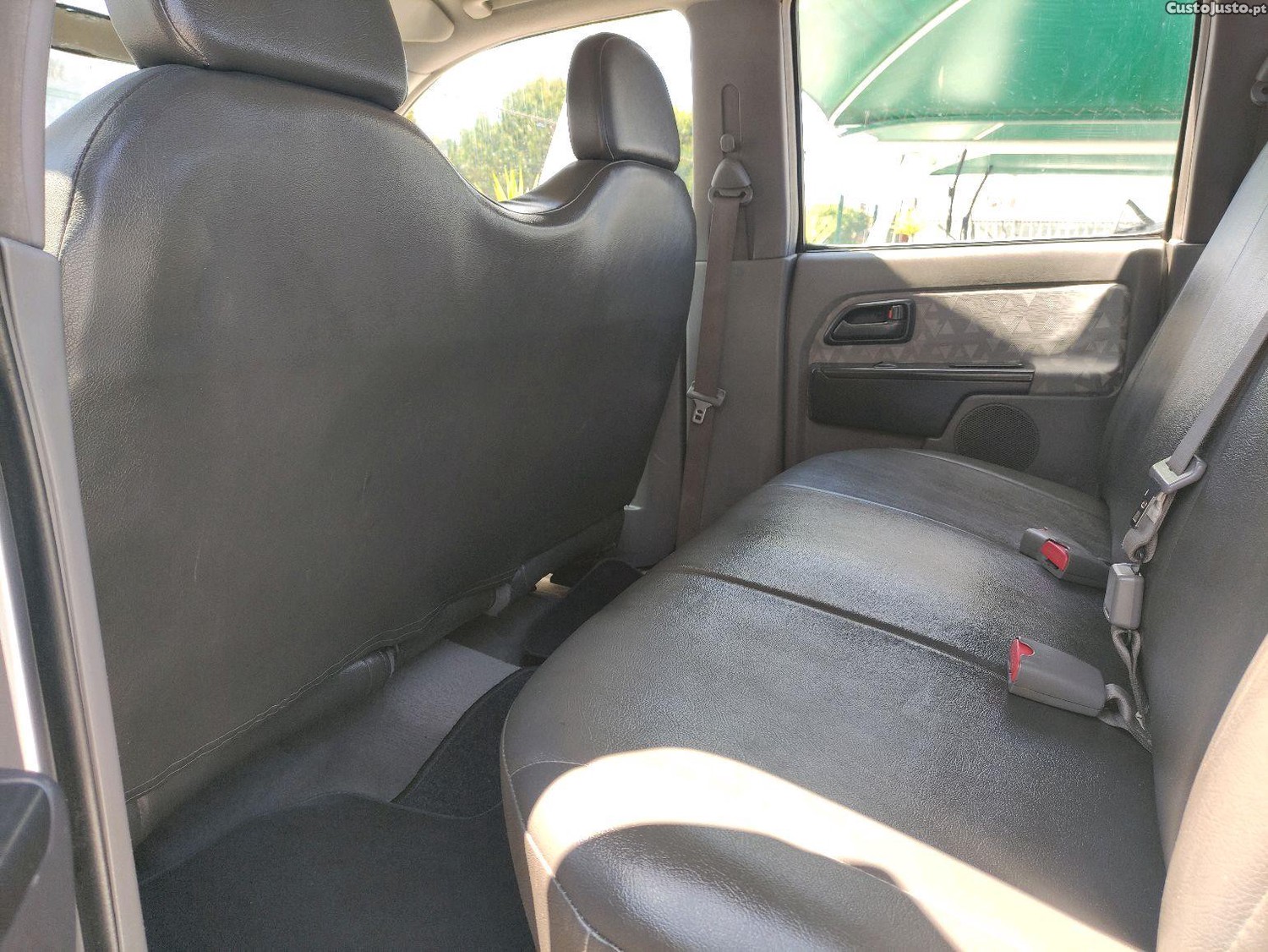 Isuzu Rodeo 2.5 CCD 4X4 35 — fotografia 4