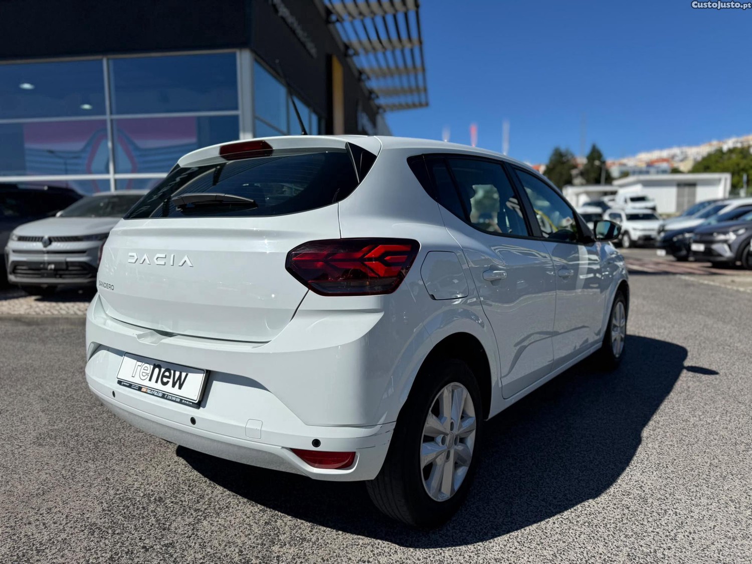 Dacia Sandero 1.0 TCe Expression CVT - 23 — photo 4