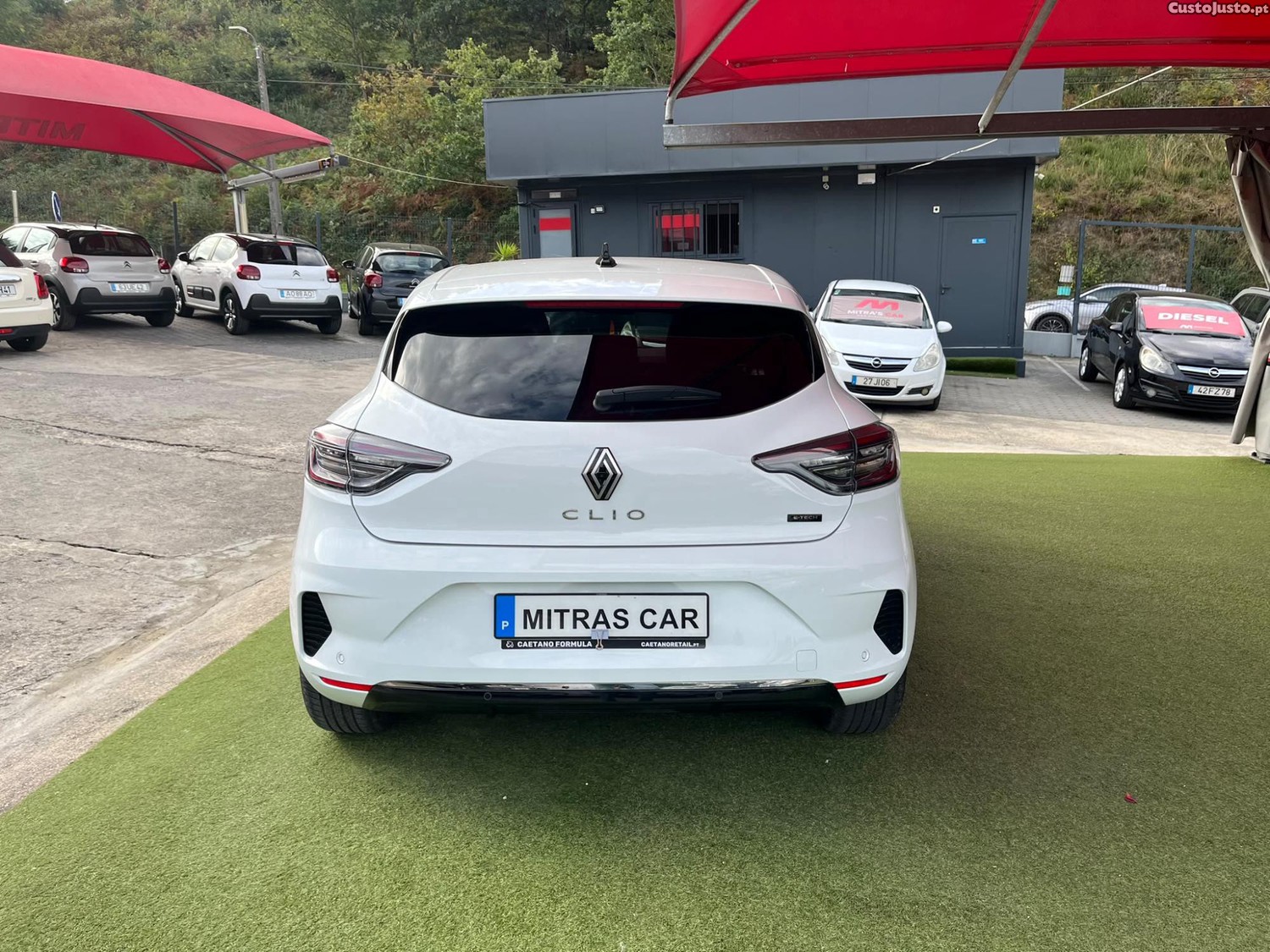 Renault Clio 1.6 E-TECH 145 Hybrid | APENAS 10 000 KM's - 24 foto 4