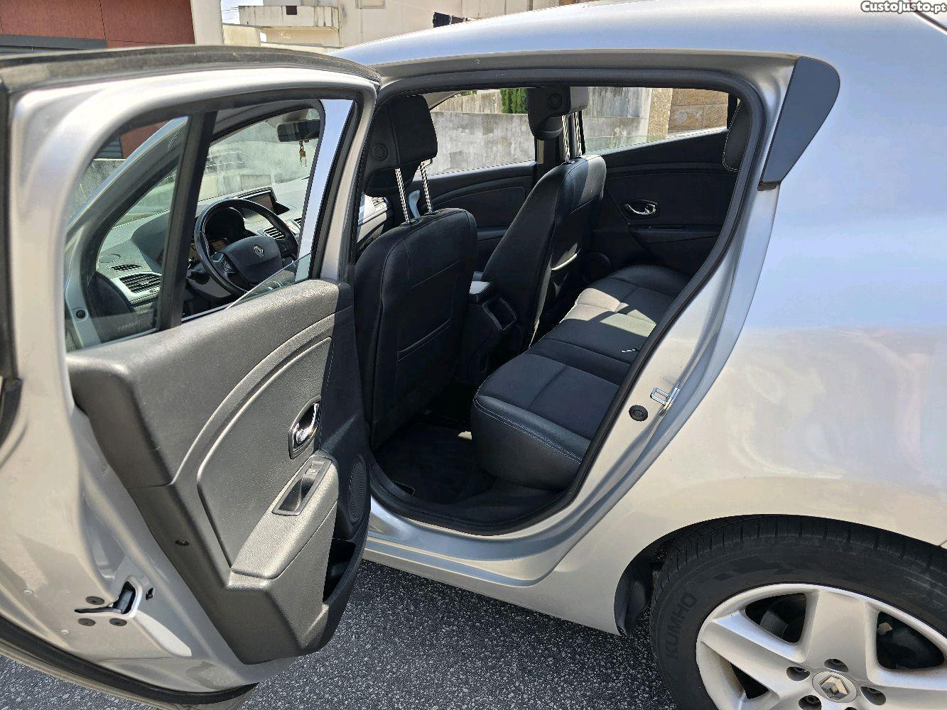 Renault Mégane megane lll 1.5 dci 110cv - 15 — photo 5