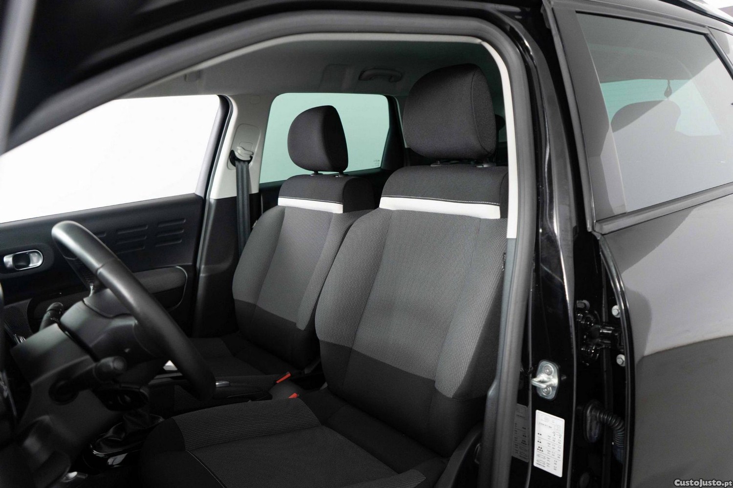 Citroën C3 1.2 PureTech Plus — fotografia 8