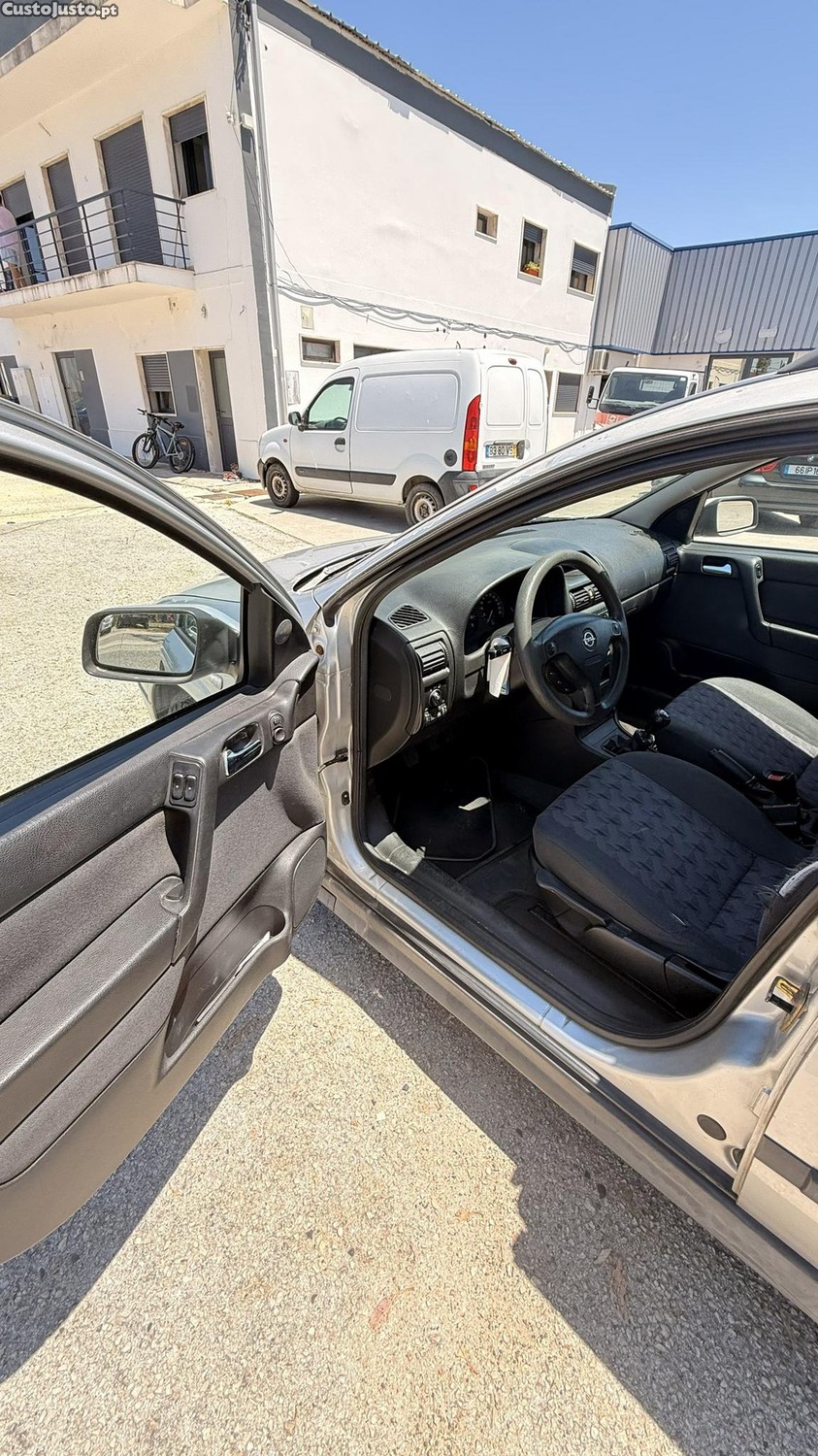 Opel Astra 1.4i de 2002 — fotografia 5