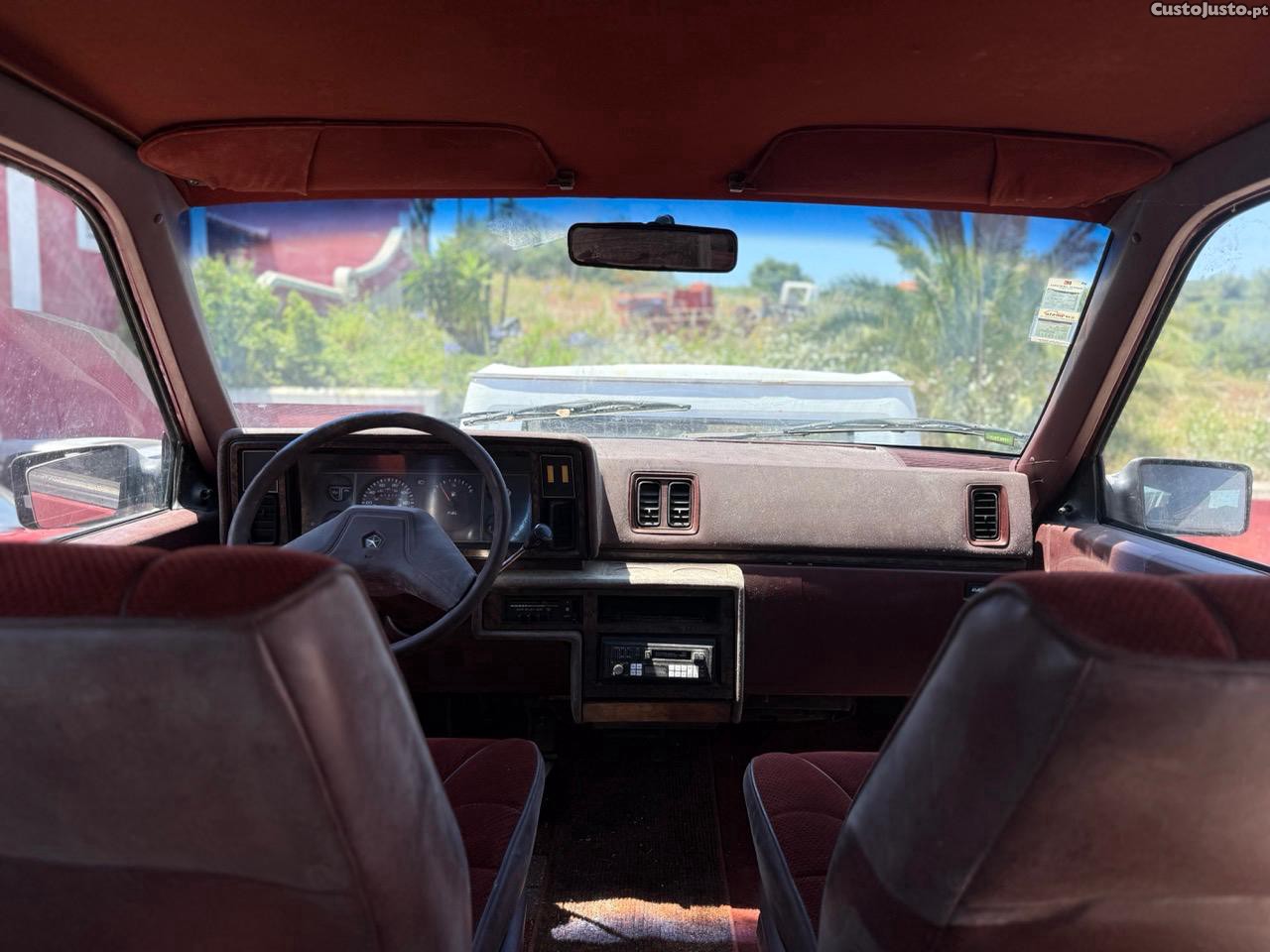 Dodge Caravan 1987 — fotografia 3