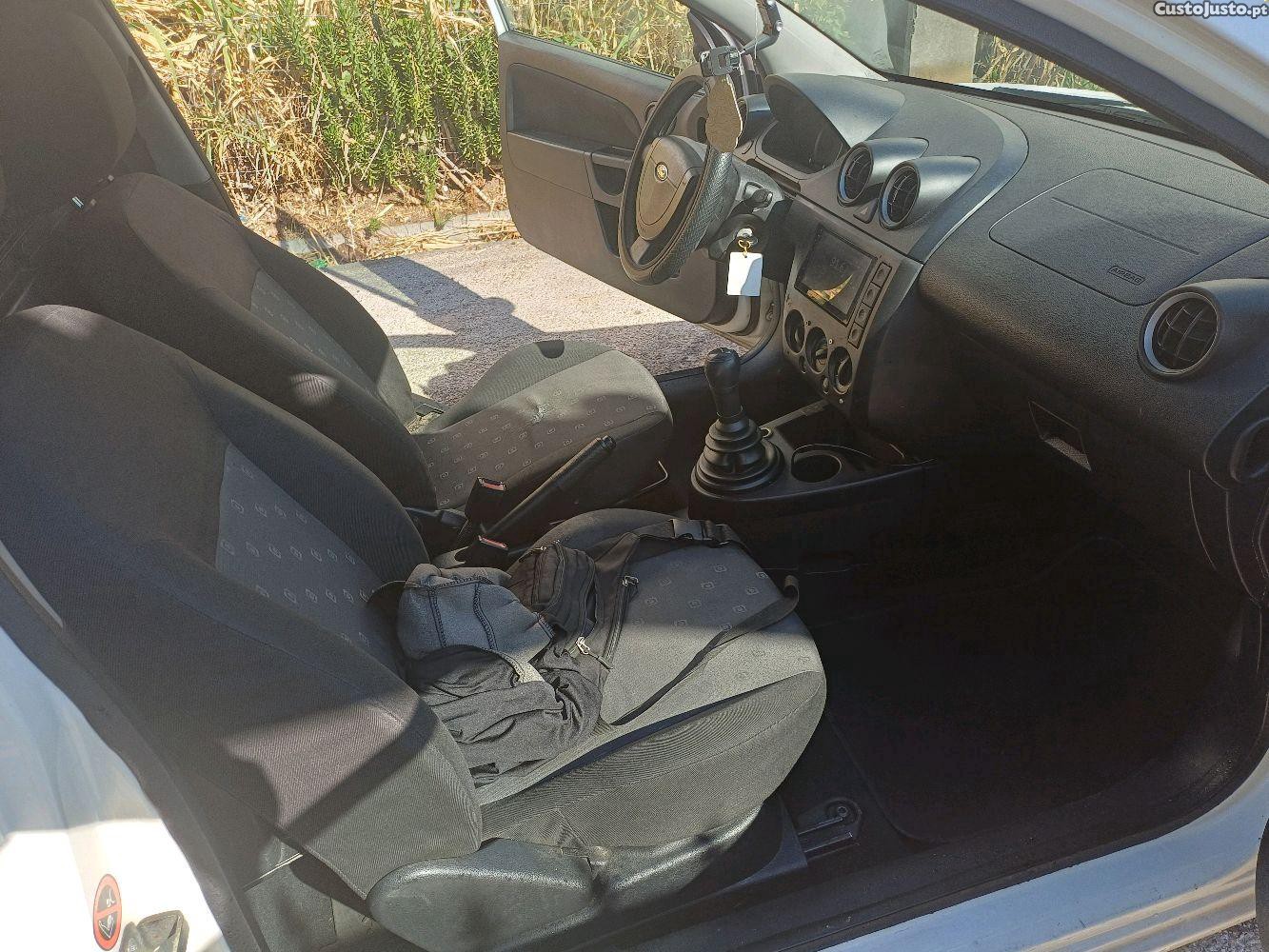 Ford Fiesta 1.4Tdci van — fotografia 3
