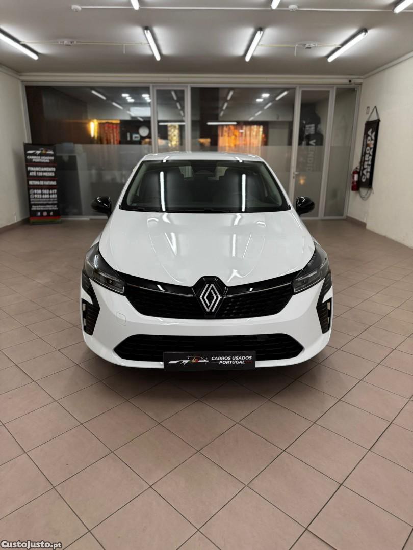 Renault Clio 1.0 TCe Evolution — fotografia 18
