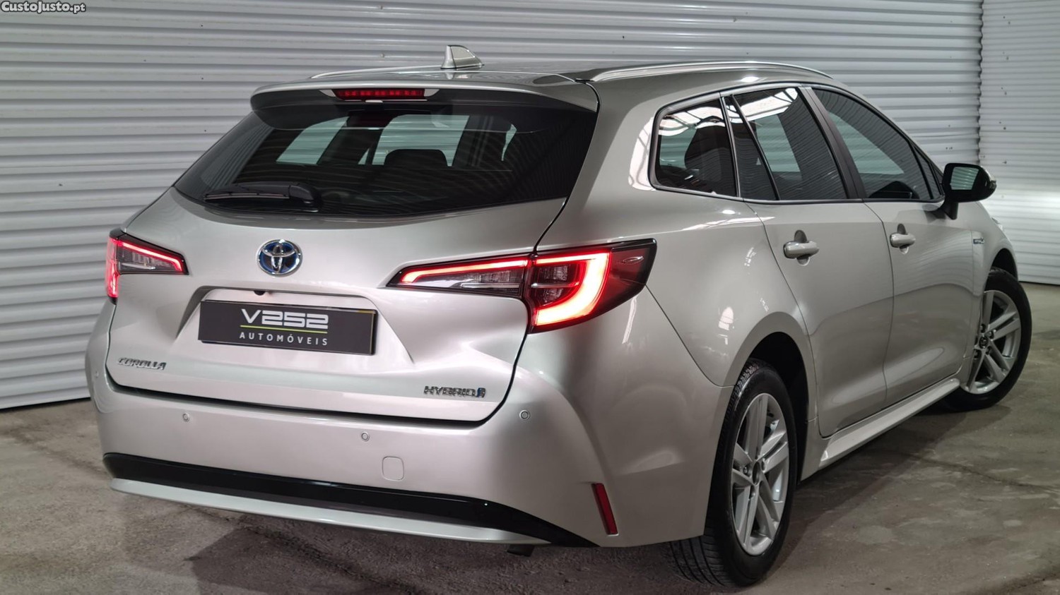 Toyota Corolla 1.8 Hybrid Comfort — fotografia 15