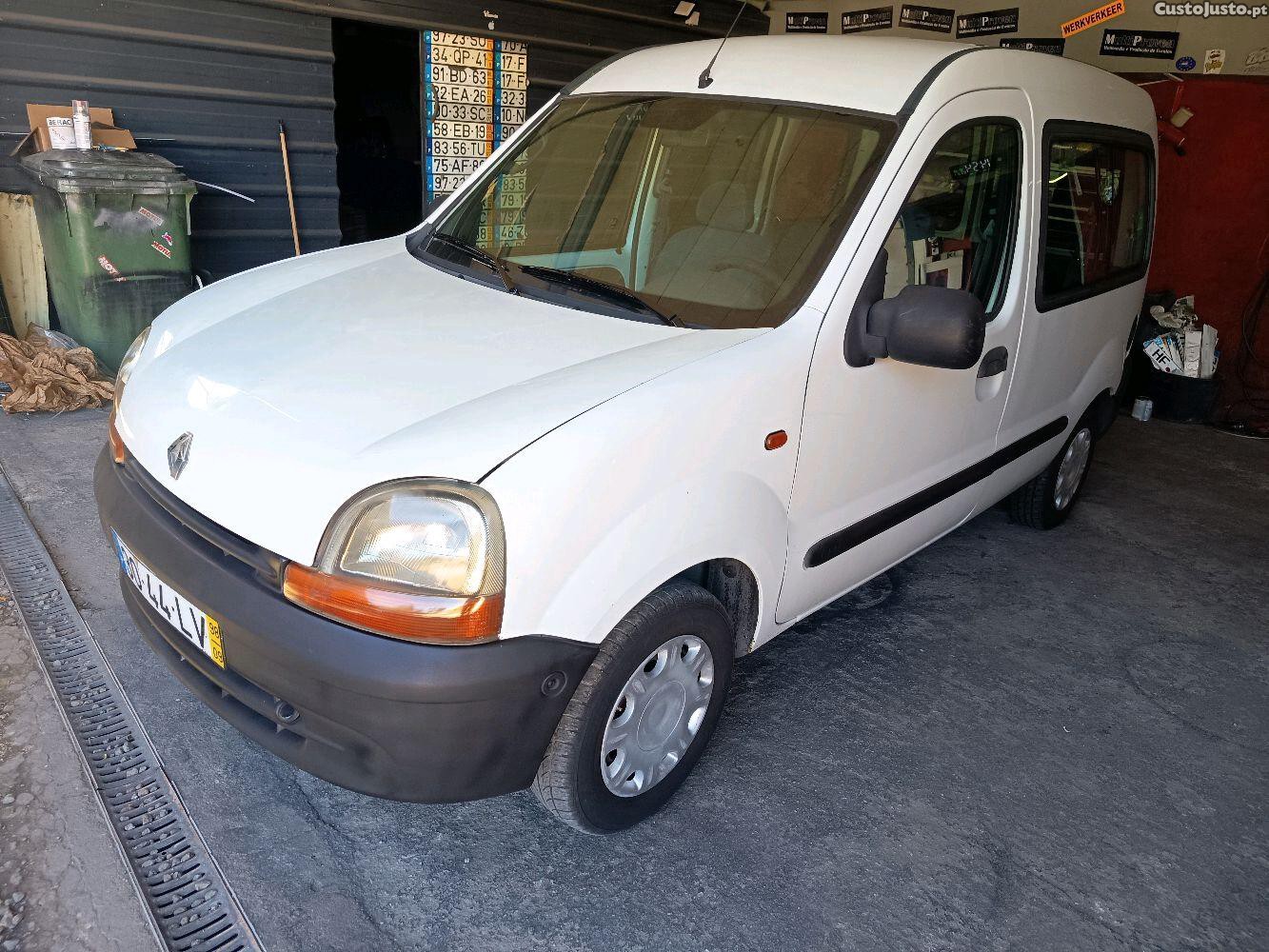 Renault Kangoo 5 lugares gasolina - 98