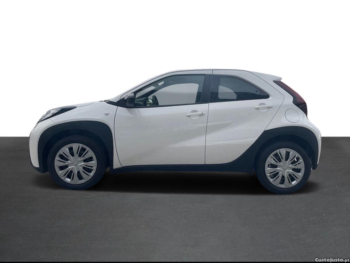 Toyota Aygo X 1.0 Play — fotografia 12