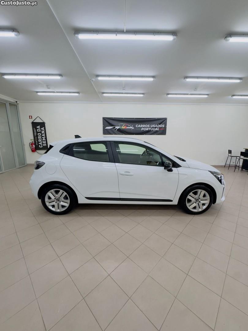 Renault Clio 1.0 TCe Evolution — fotografia 16