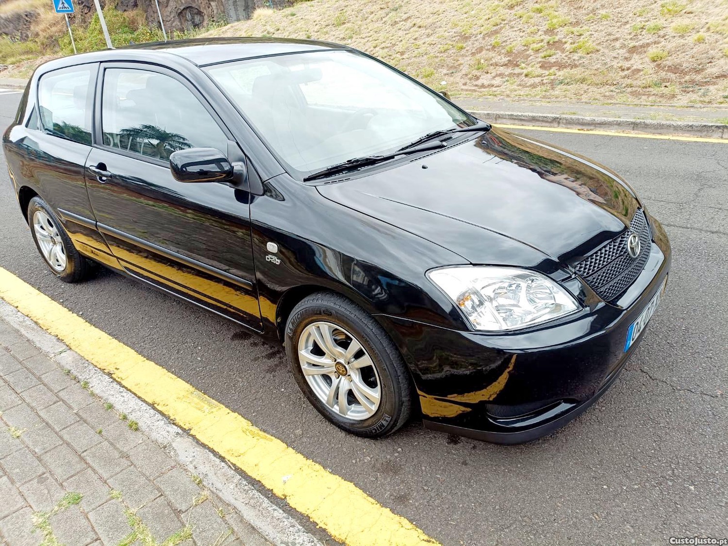 Toyota Corolla 3 portas - 03 — photo 2