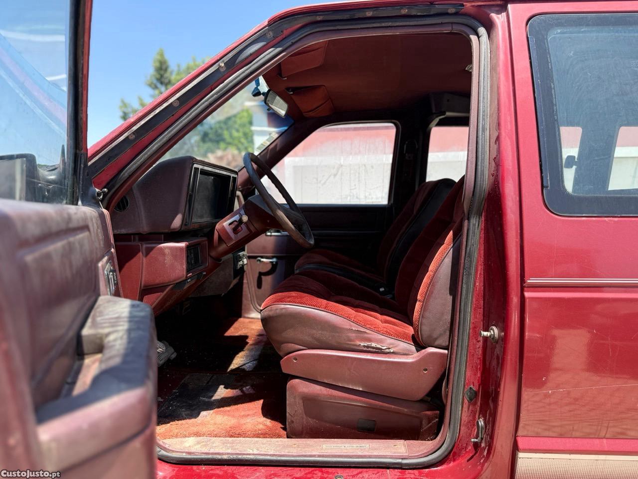 Dodge Caravan 1987 — fotografia 14