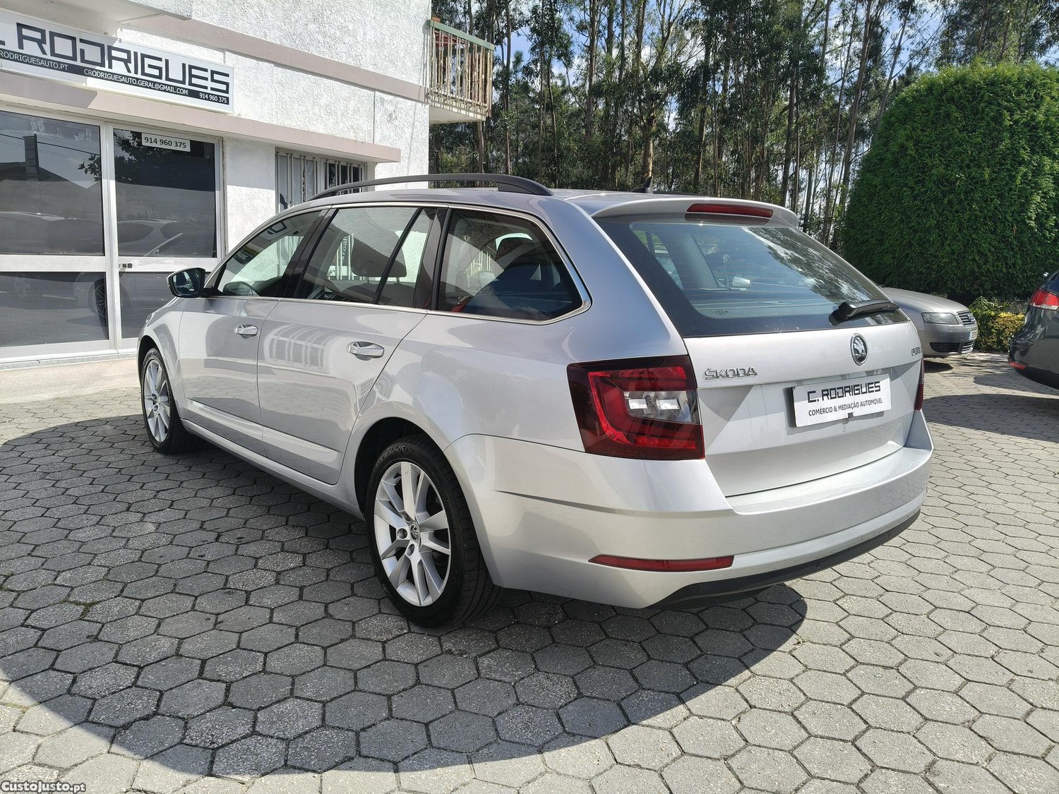 Skoda Octavia Break 1.6 TDi Style - 17 foto 2