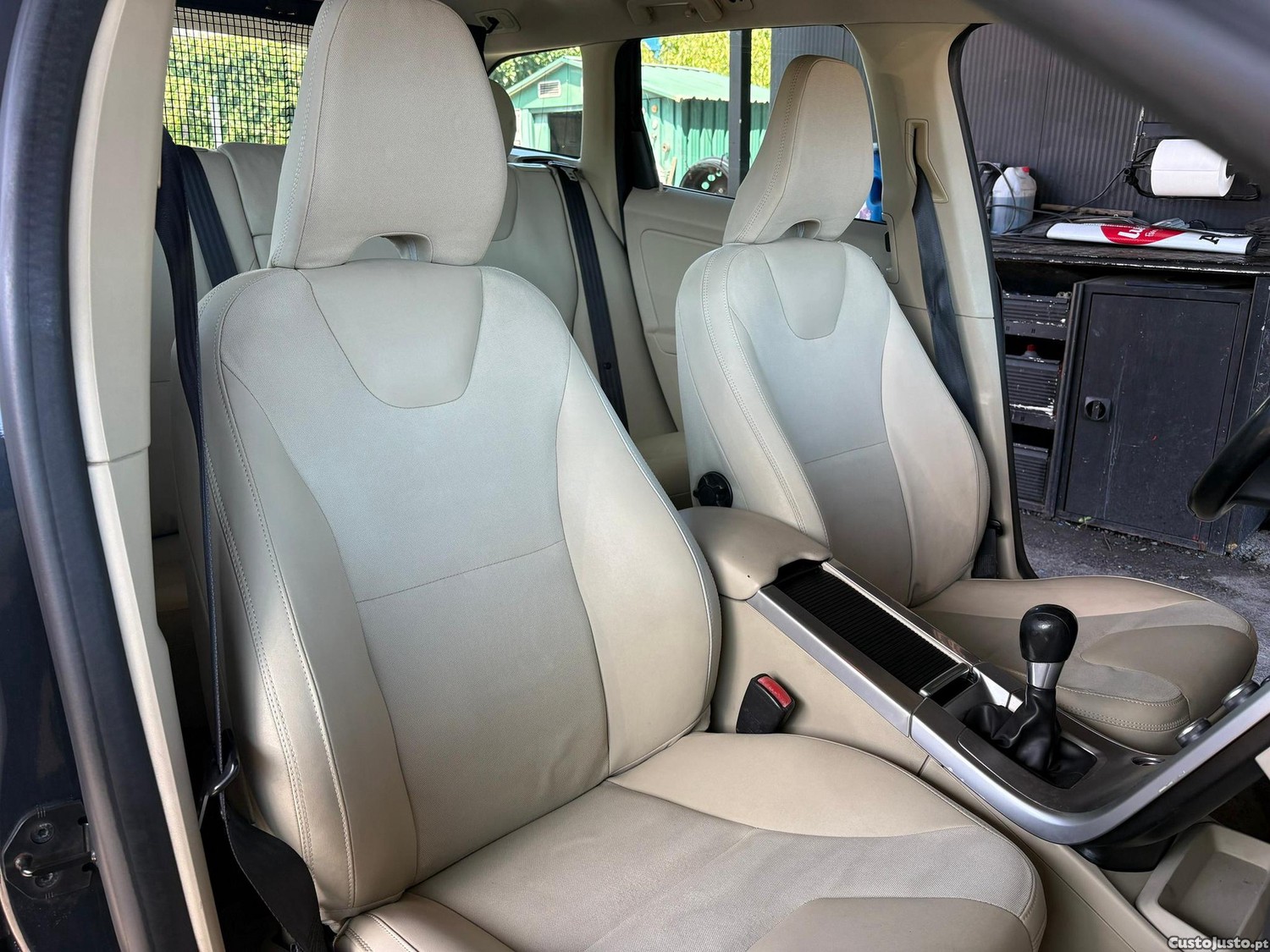 Volvo XC 60 2.4 D Drive Momentum — fotografia 9