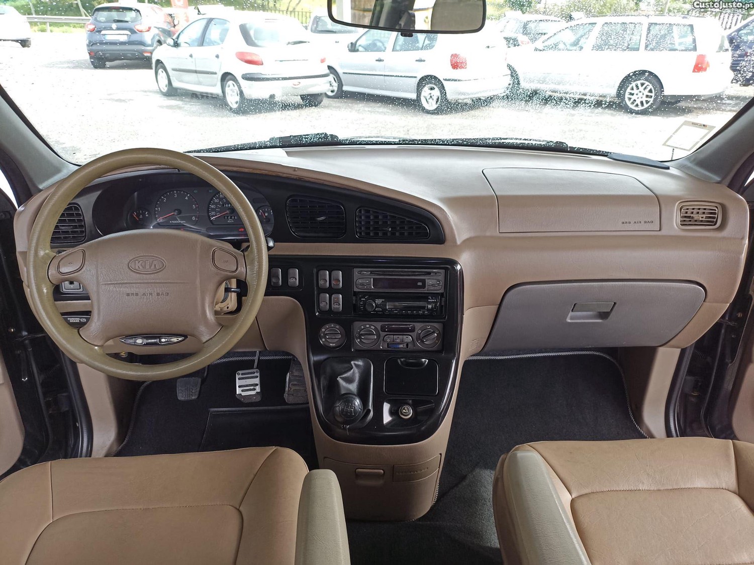 Kia Carnival 2.9 CRDI 7 Lug — fotografia 9