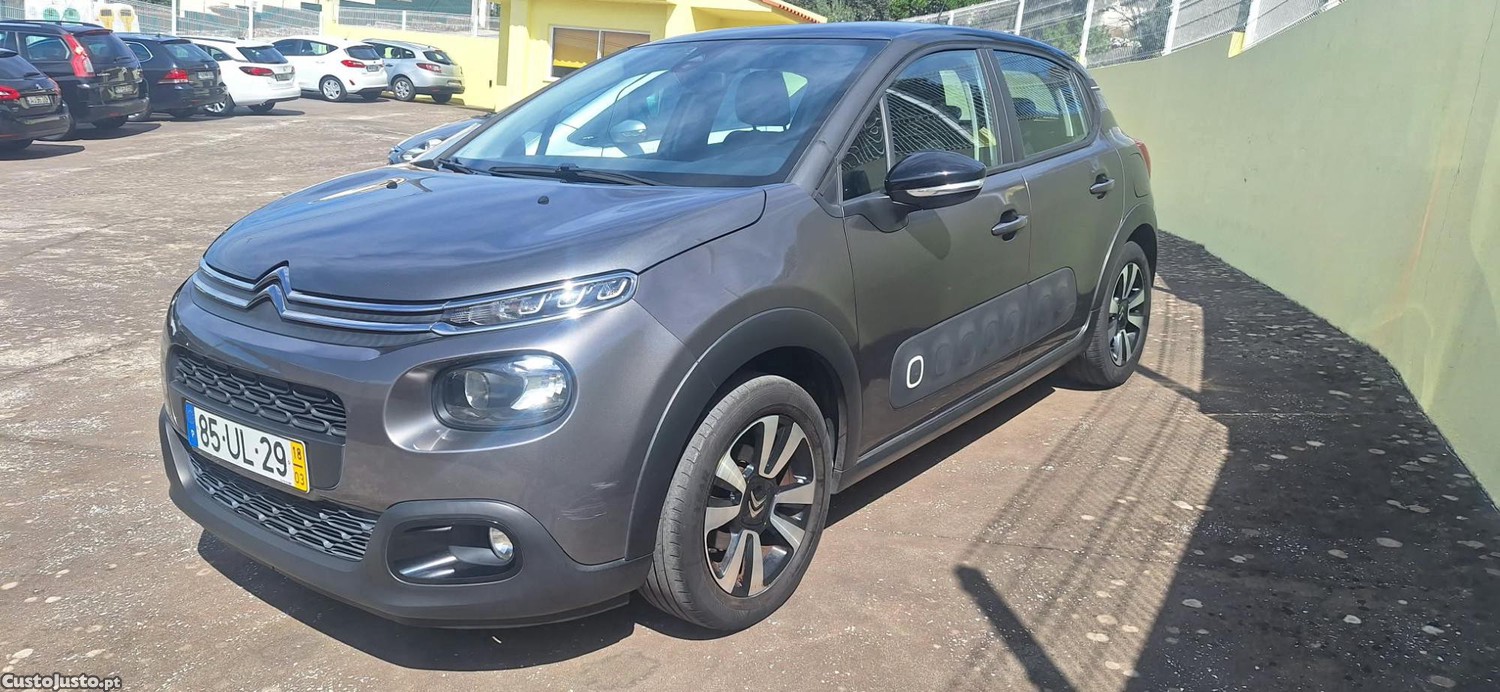 Citroën C3 1.2 PureTech Feel — photo 2
