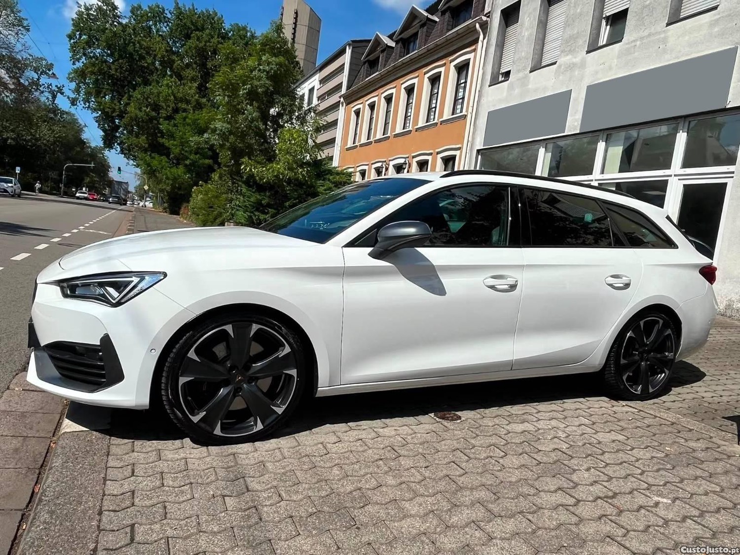 CUPRA Leon Sportstourer 1.5 eTSI VZ 4Drive - 21 — photo 2