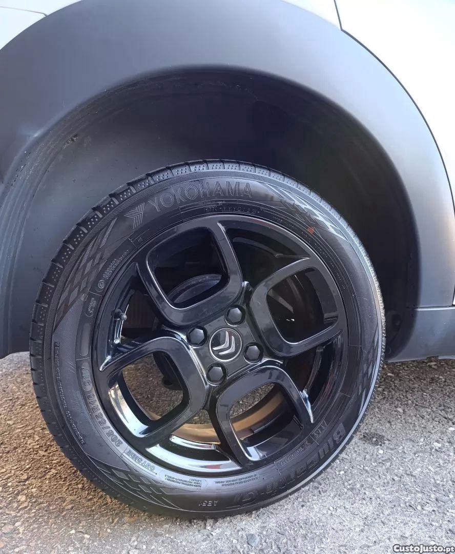 Citroën C4 1.2 puretech shine pack — fotografia 4