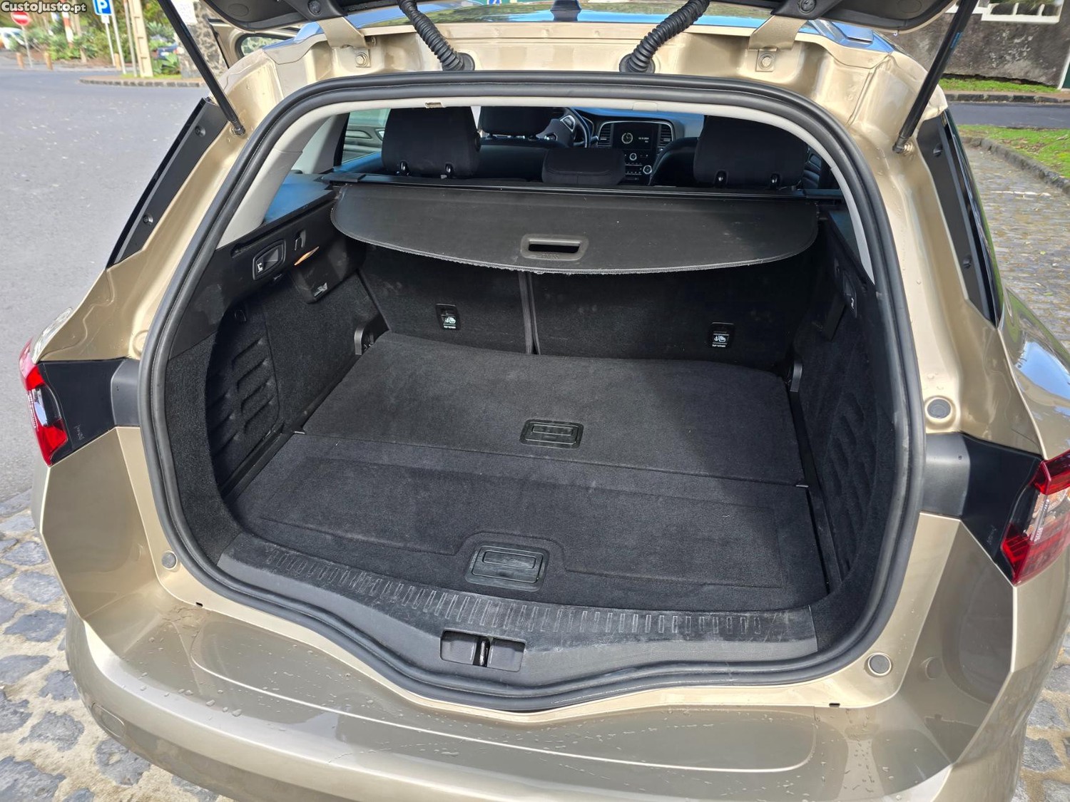 Renault Mégane RENAULT MÉGANE BREAK LIMITED 1.5 DE 2018. — fotografia 2
