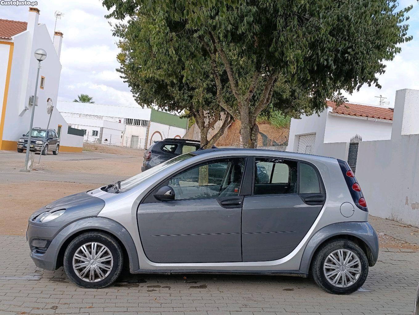 Smart ForFour 1100 gasolina 65 cv — photo 4
