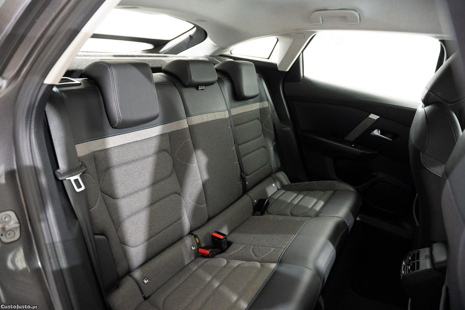 Citroën C4 1.2 PureTech Feel Pack — fotografia 2