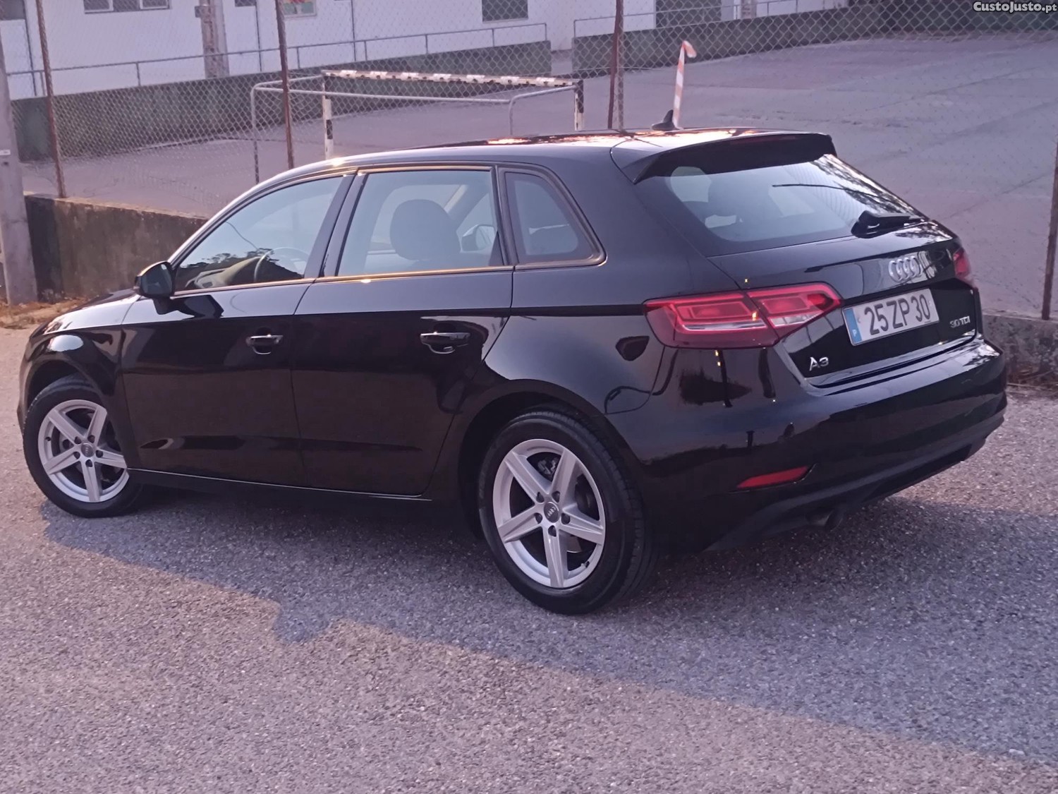Audi A3 30 TDI-1.6, 116Cv. 80064 KMS Reais! Revisões na Audi! EXCELENTE! Negociável! - 19 — photo 3