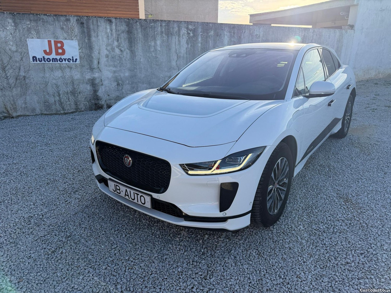 Jaguar I-Pace EV400 AWD S - 19 — photo 2
