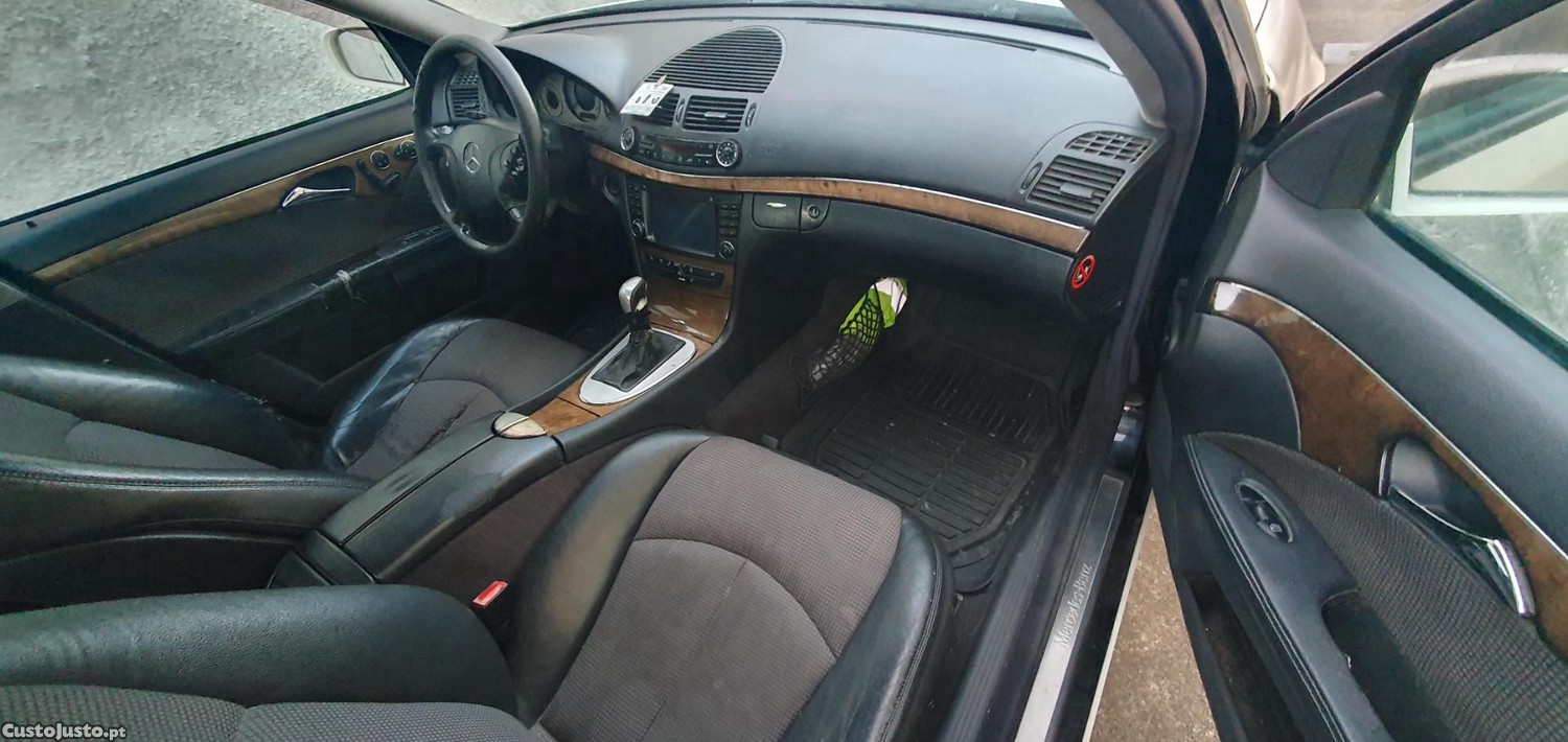 Mercedes-Benz E 220 Avantgarde // IPO 07/2028 - 04 foto 2