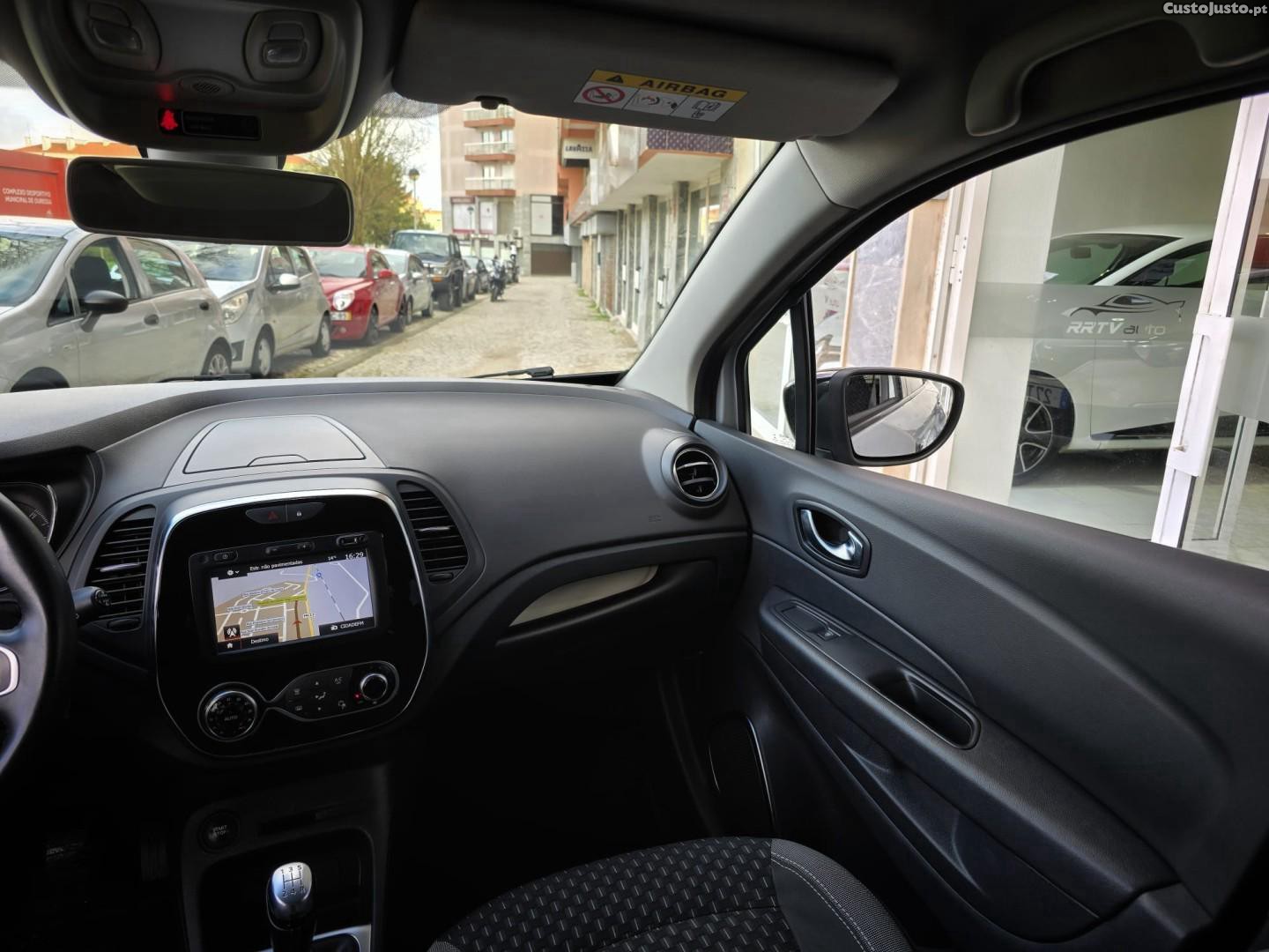 Renault Captur 0.9 TCE Exclusive — fotografia 4