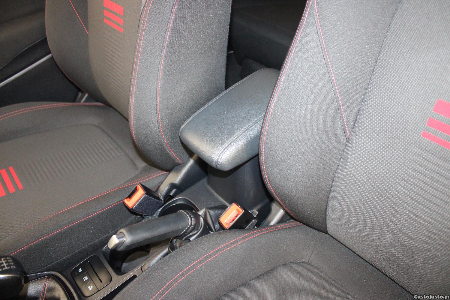 Ford Fiesta 1.0 ECOBOOST ST LINE — fotografia 11
