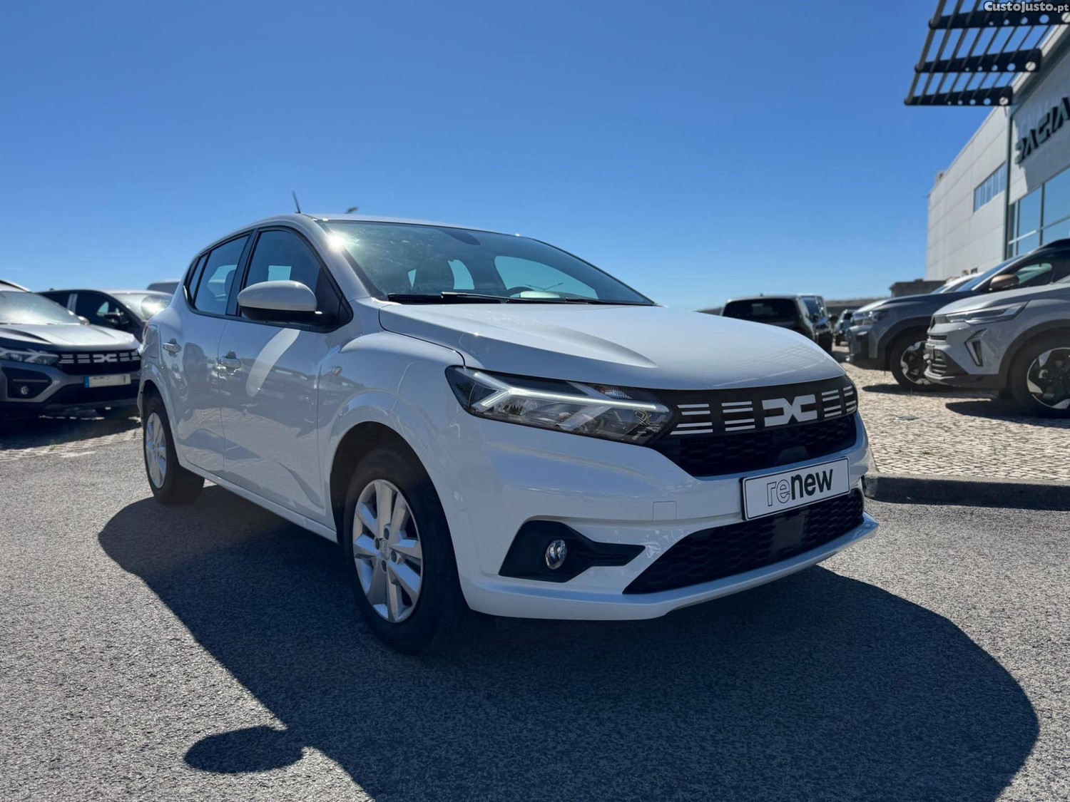 Dacia Sandero 1.0 TCe Expression CVT - 23 — photo 3