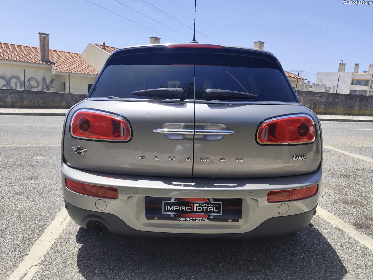 MINI One Clubman Cooper 1.5 102Cvs - 18 — photo 3