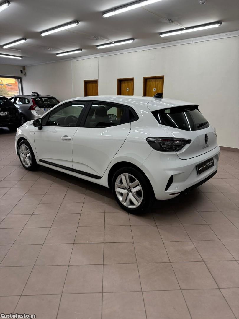 Renault Clio 1.0 TCe Evolution — fotografia 13