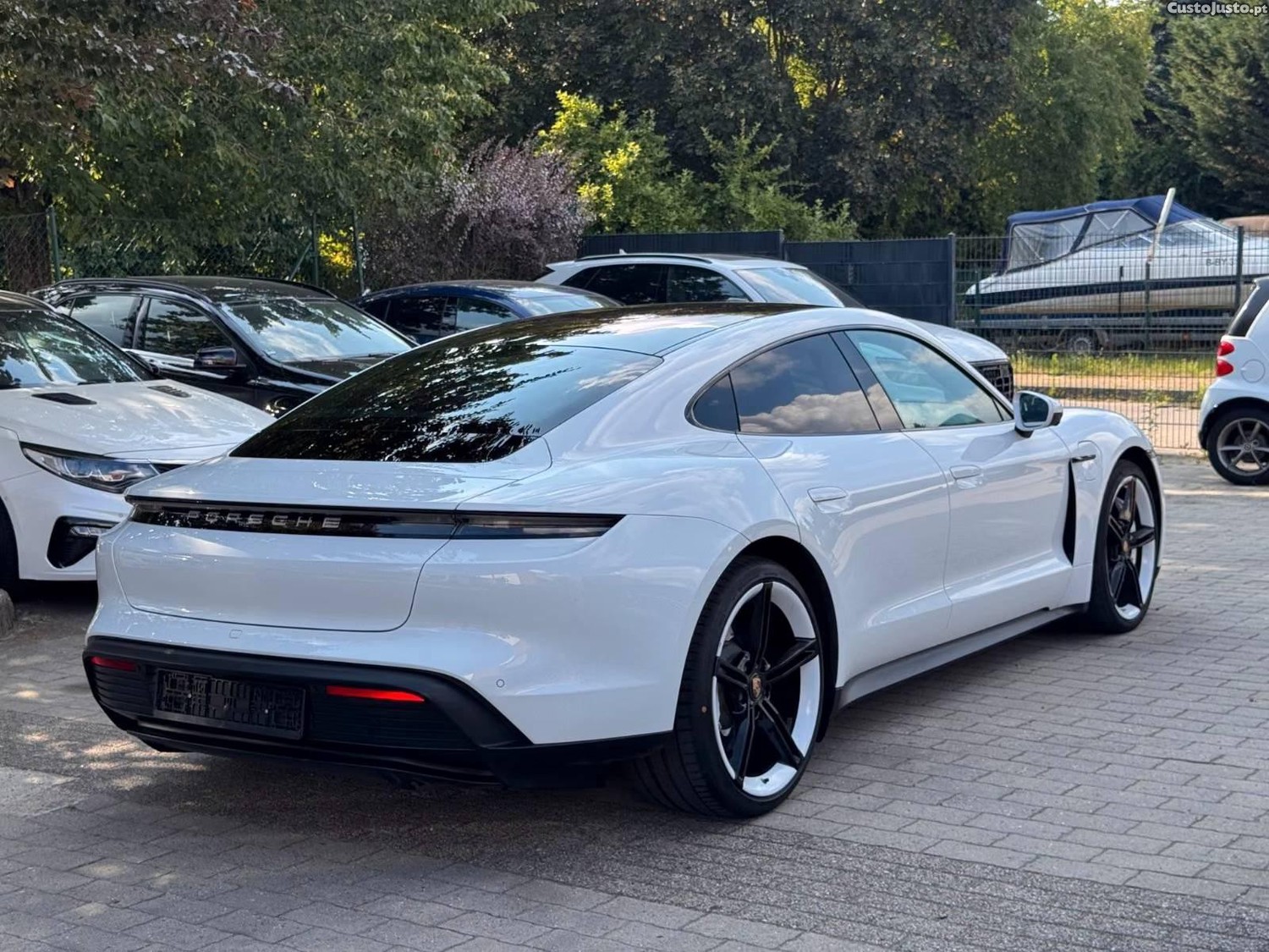 Porsche Taycan Base - 21 — photo 3