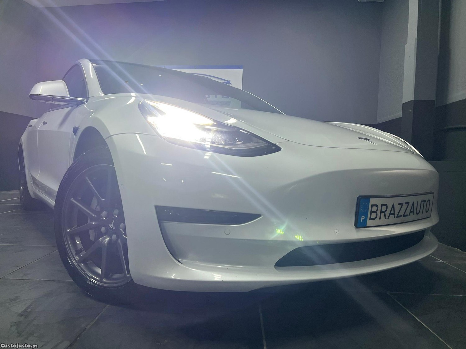 Tesla Model 3 Long-Range Dual Motor AWD — fotografia 21