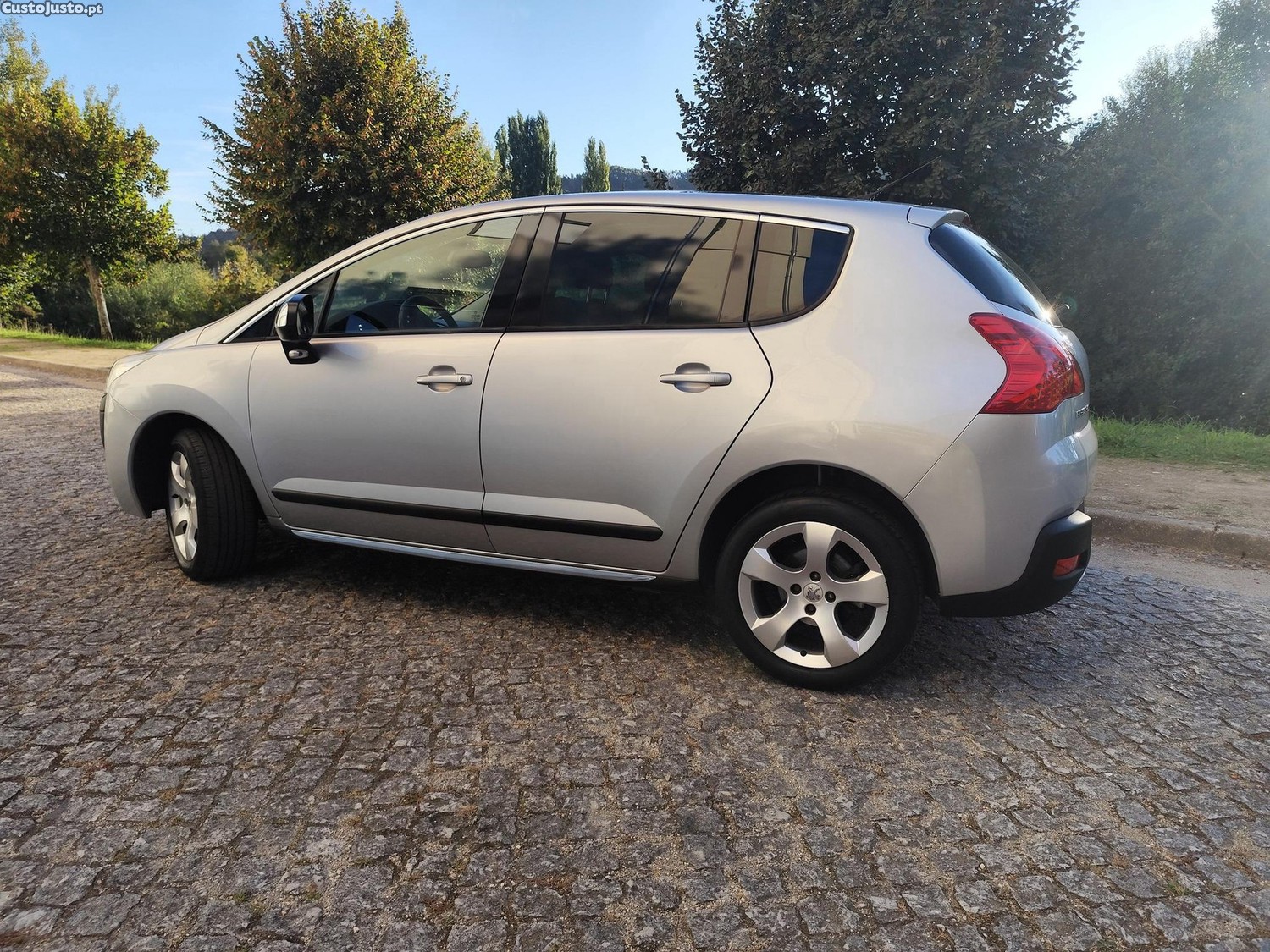 Peugeot 3008 HDi 115 Allure - 13 — photo 4