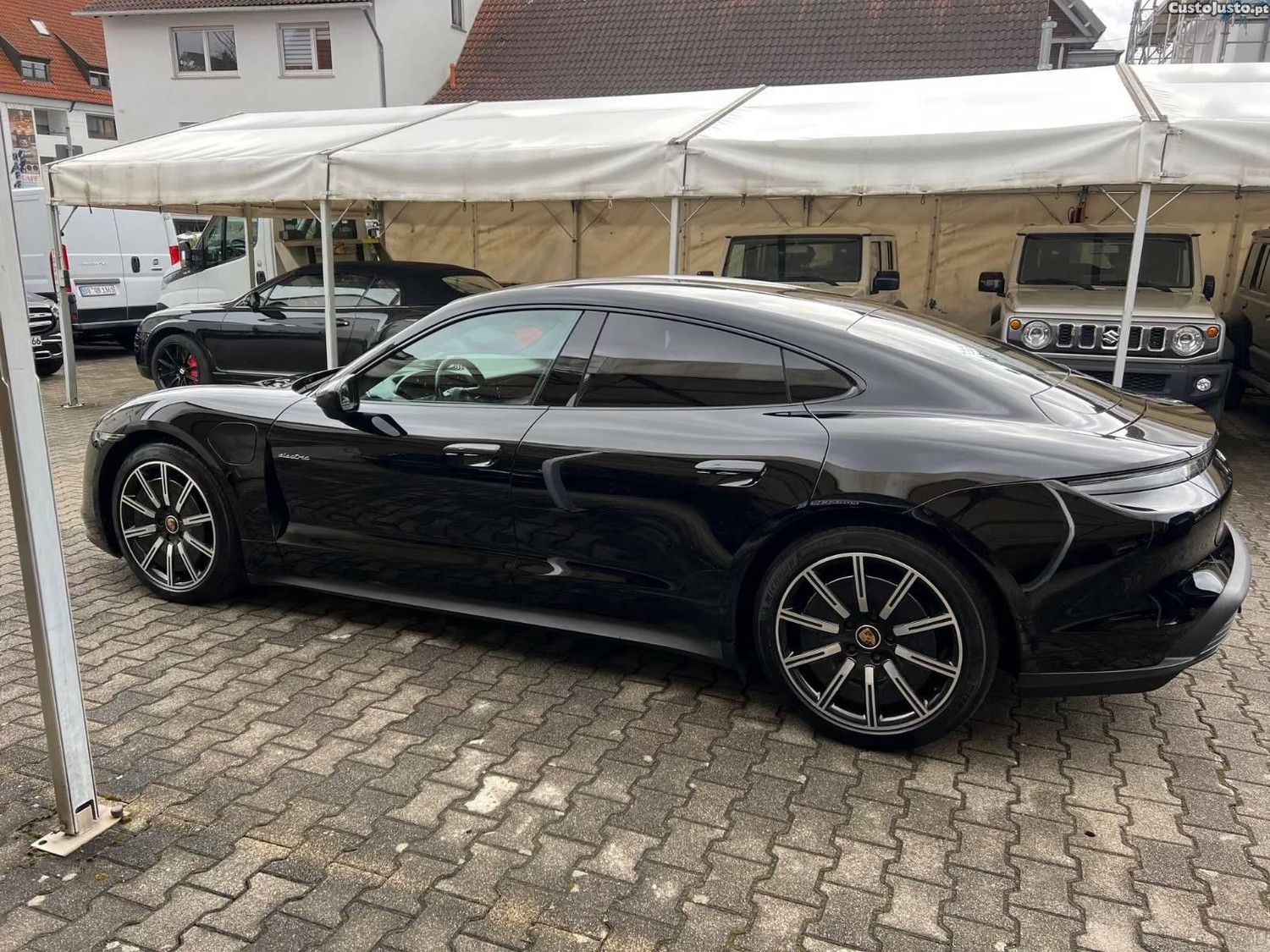 Porsche Taycan S - 21 — photo 2