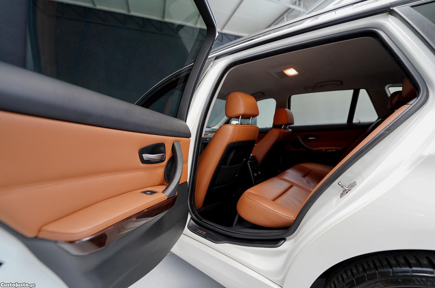 BMW 318 d E91 — fotografia 18