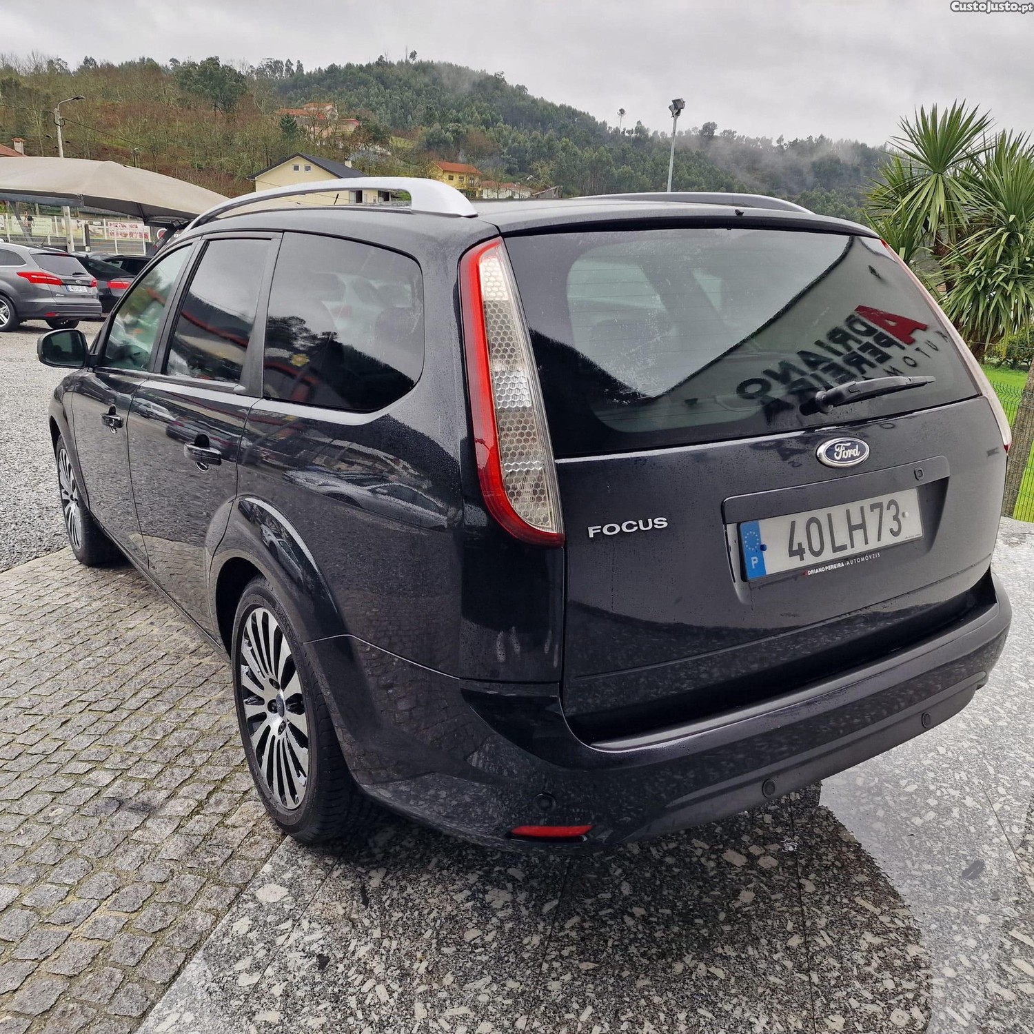 Ford Focus SW 1.6 TDCi Titanium — fotografia 23